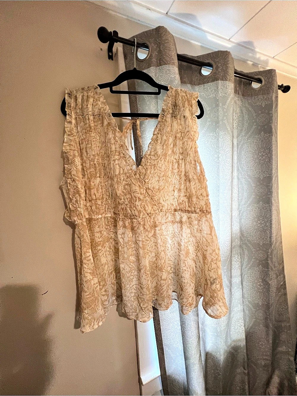 TORRID Abstract Sleeveless Top in Beige Size 3